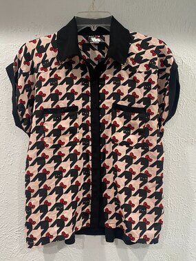 Hello Kitty by Sanrio women's size M button down blouse, black, pink, red, gold.